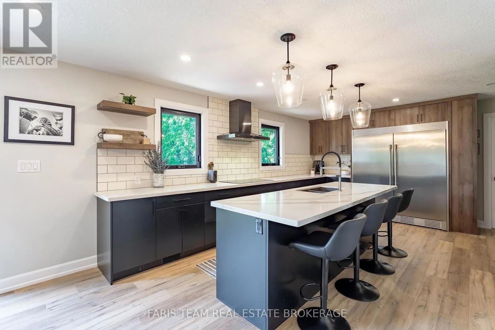 223A HICKORY LANE