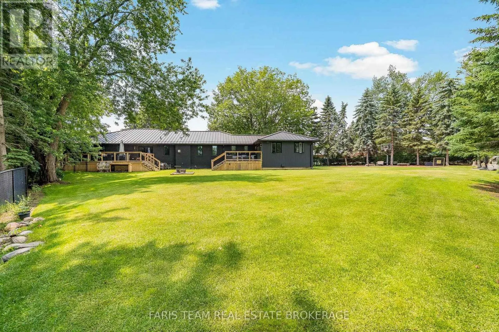 223A HICKORY LANE