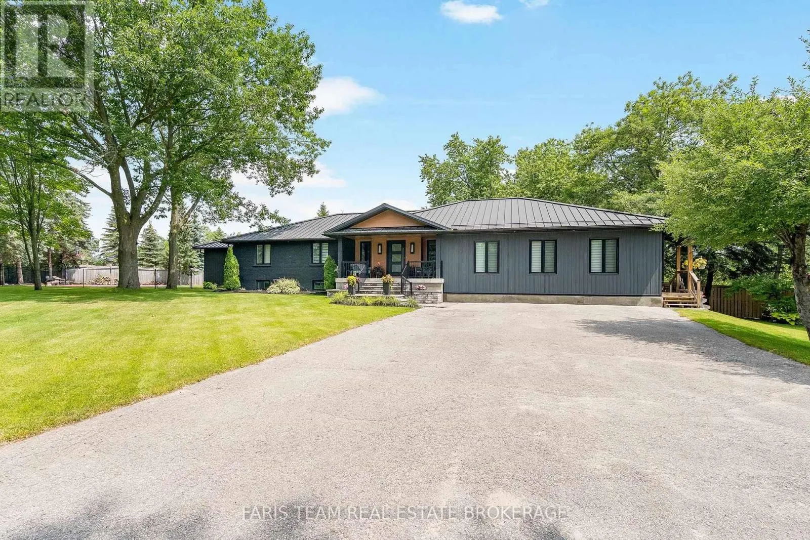 223A HICKORY LANE