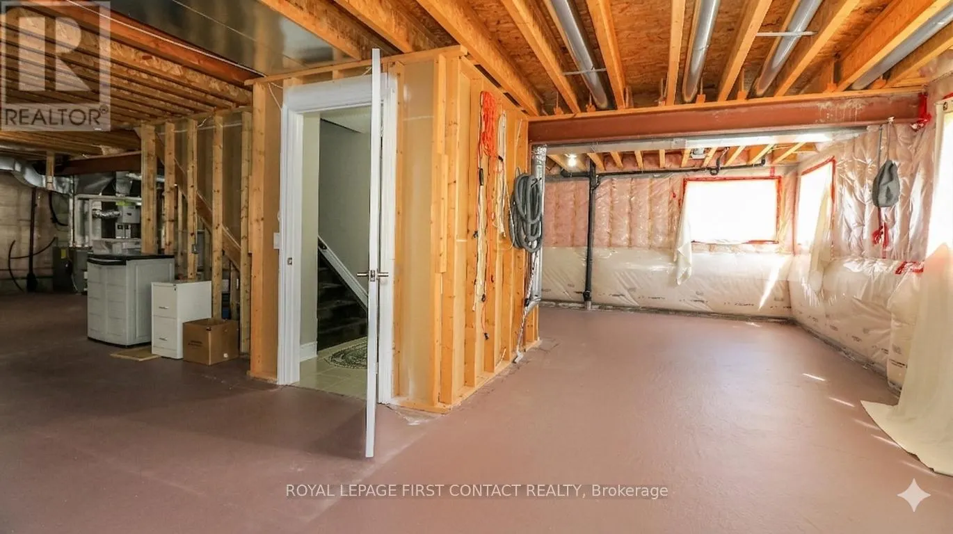 33 TAMARACK TRAIL