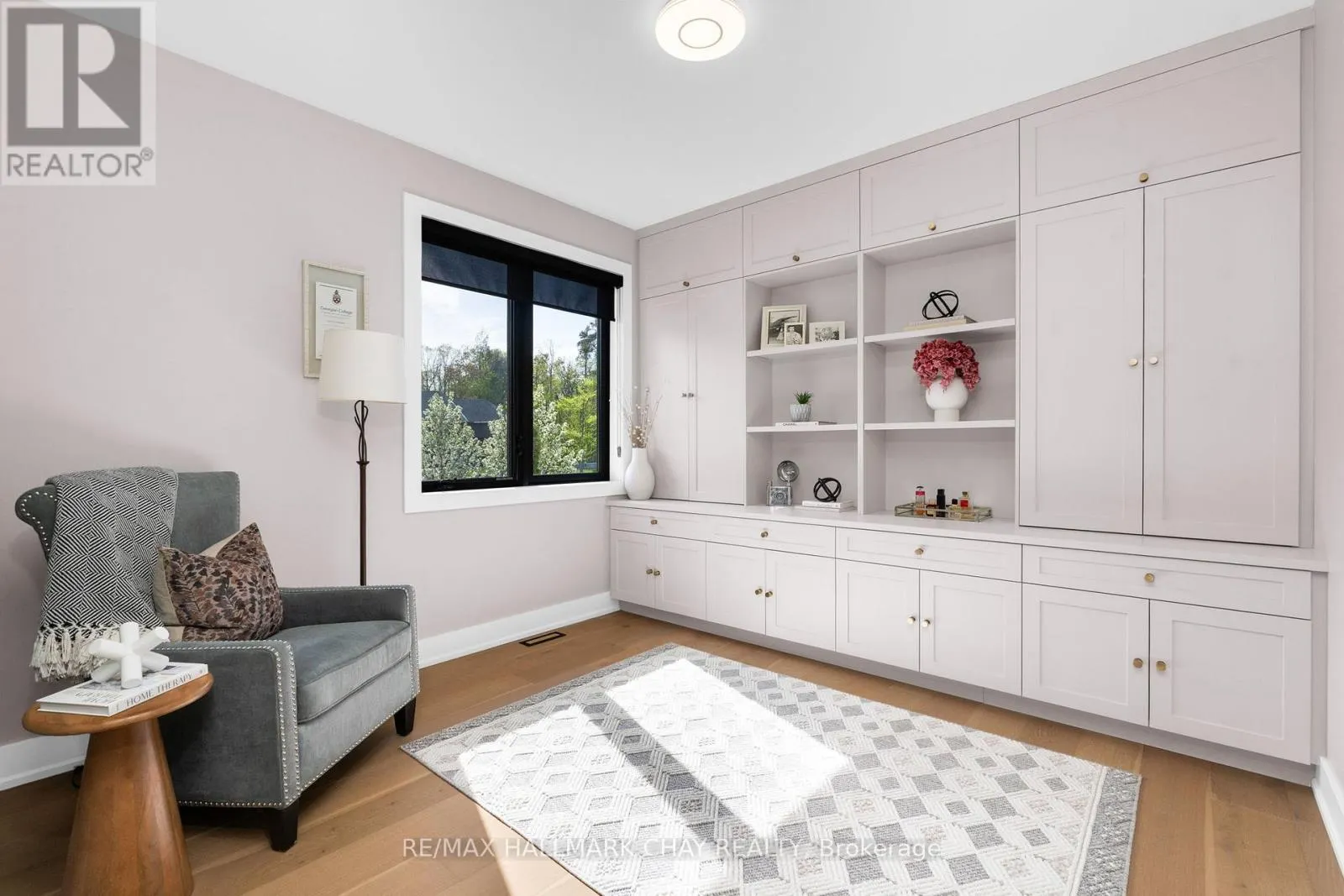 11 BYERS STREET