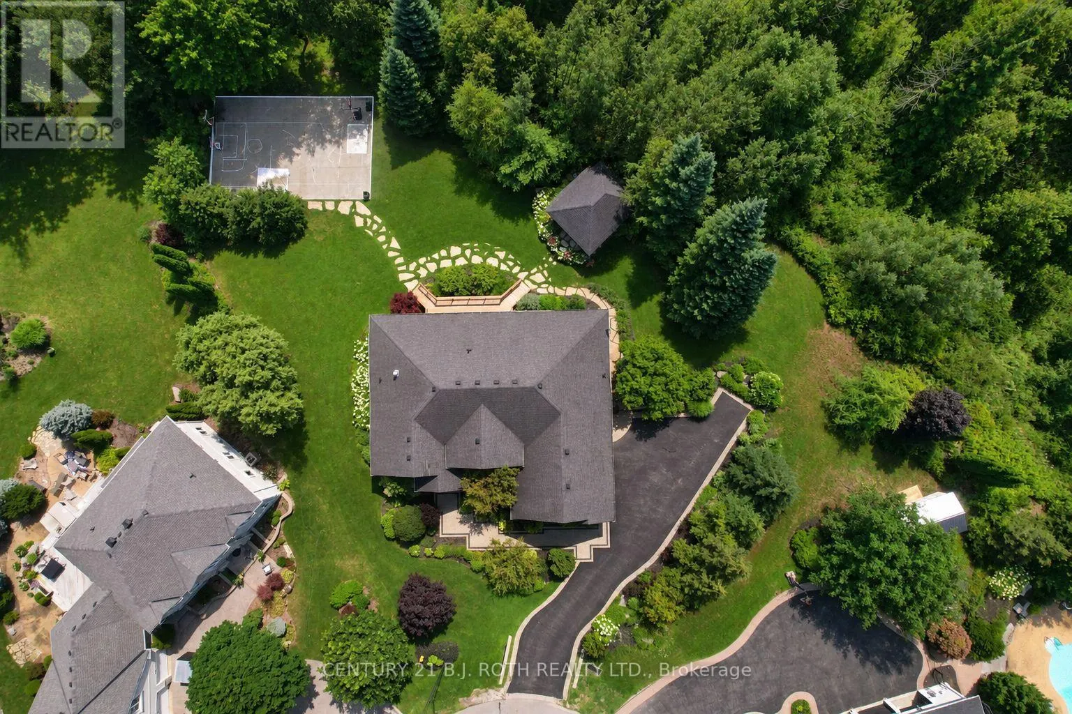 42 LILAC LANE