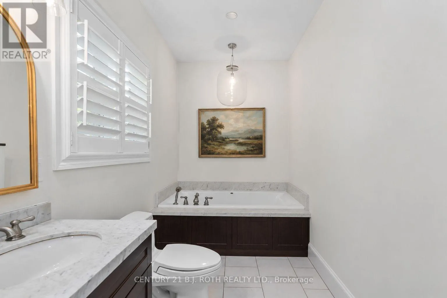 42 LILAC LANE