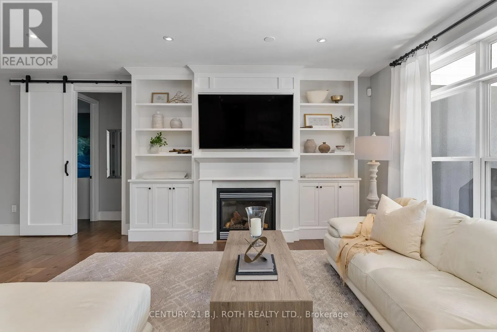 42 LILAC LANE