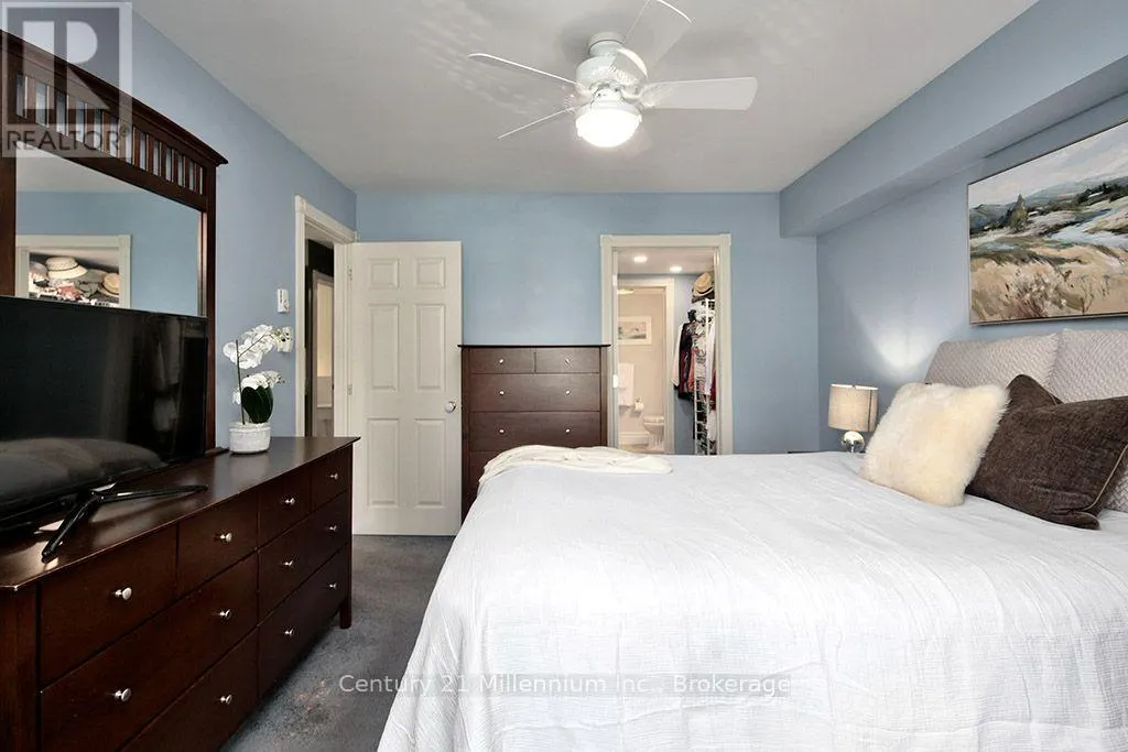 68 - 19 DAWSON DRIVE #68