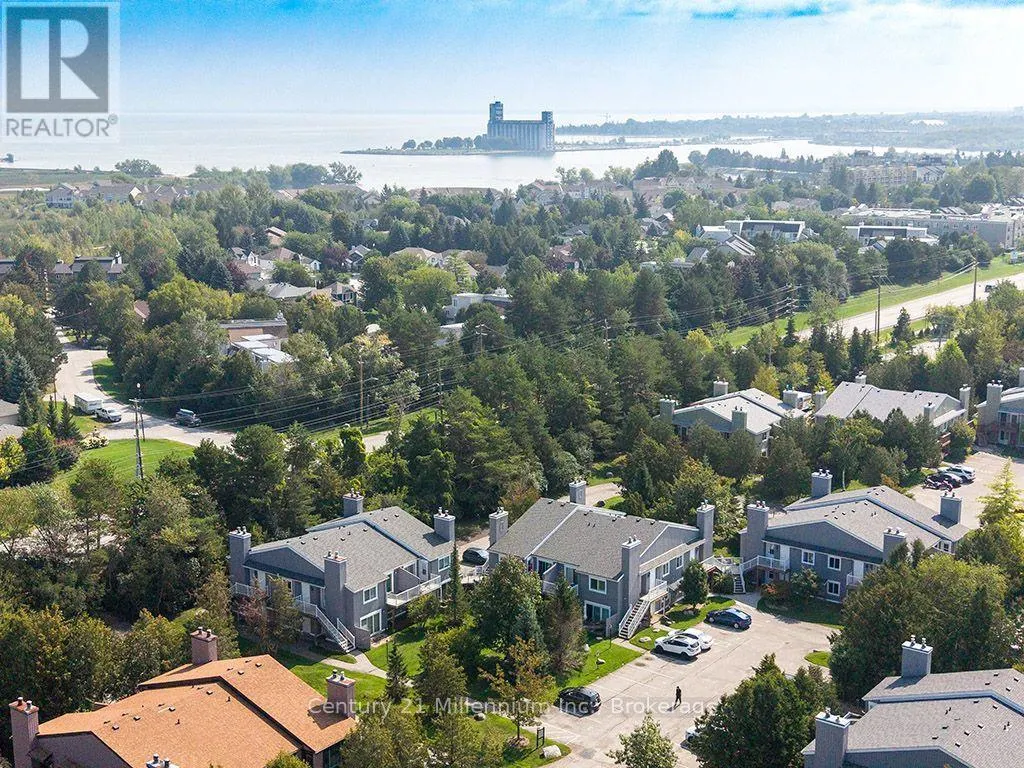 68 - 19 DAWSON DRIVE #68