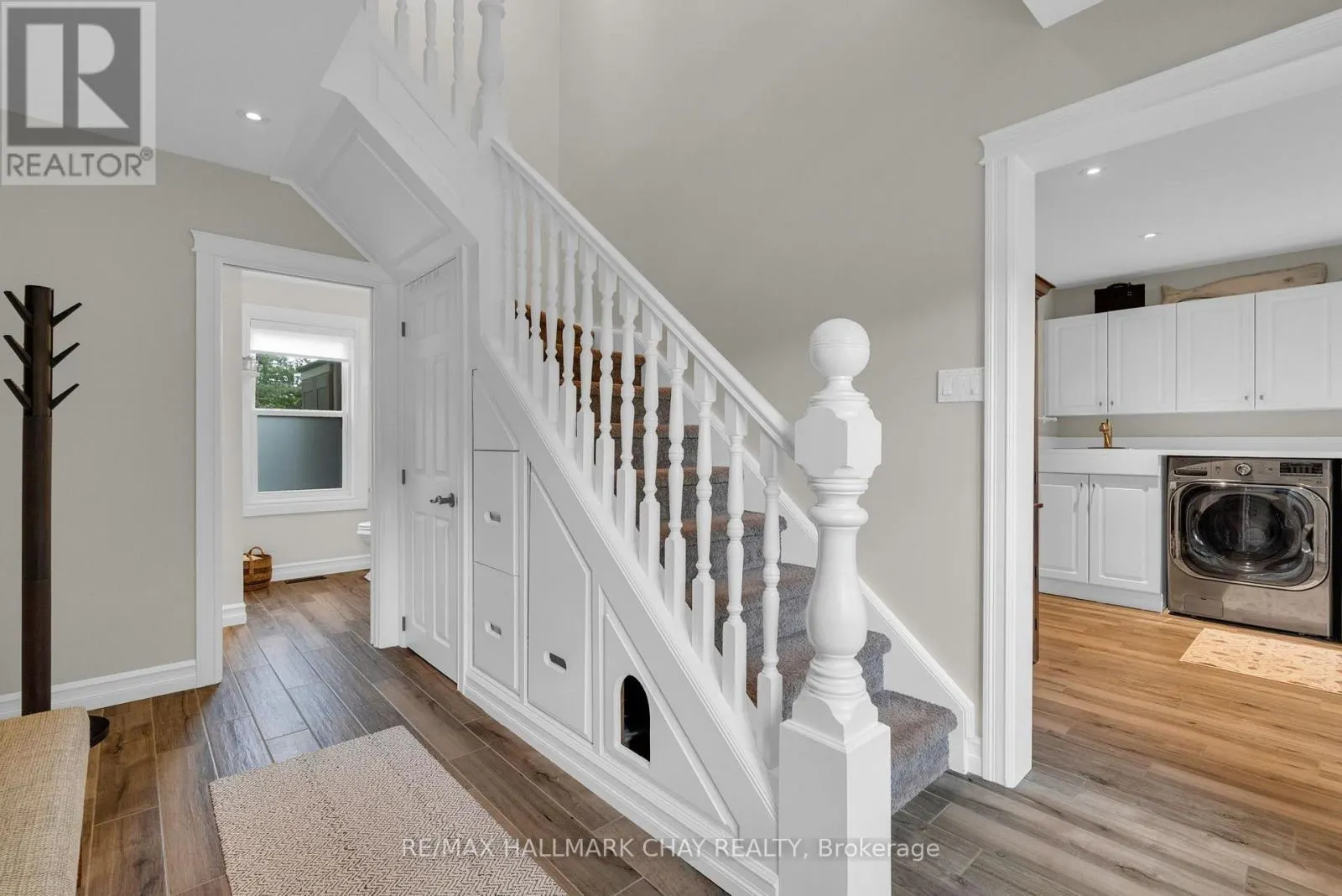 9 BRIDLE PATH