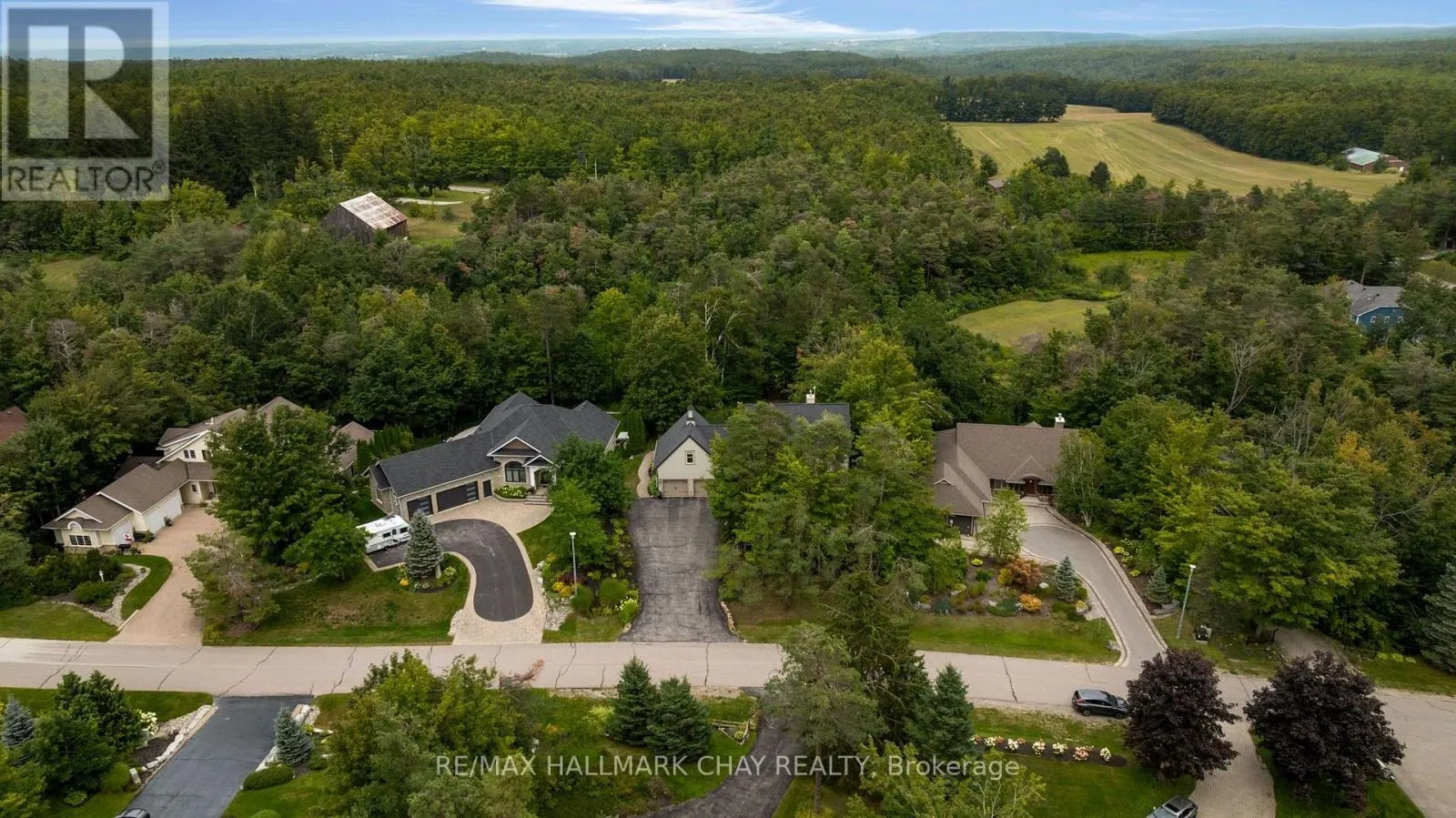 9 BRIDLE PATH