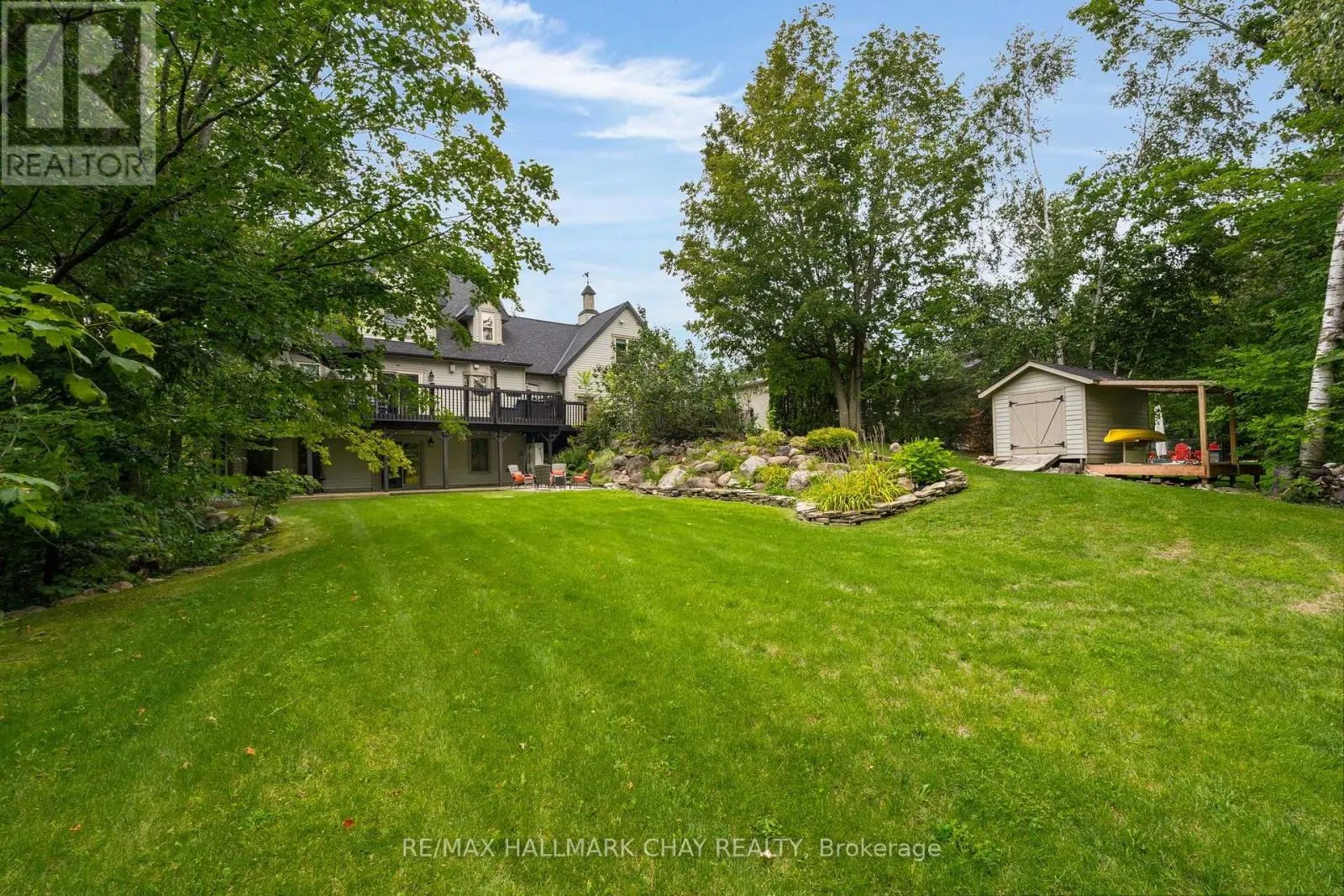 9 BRIDLE PATH