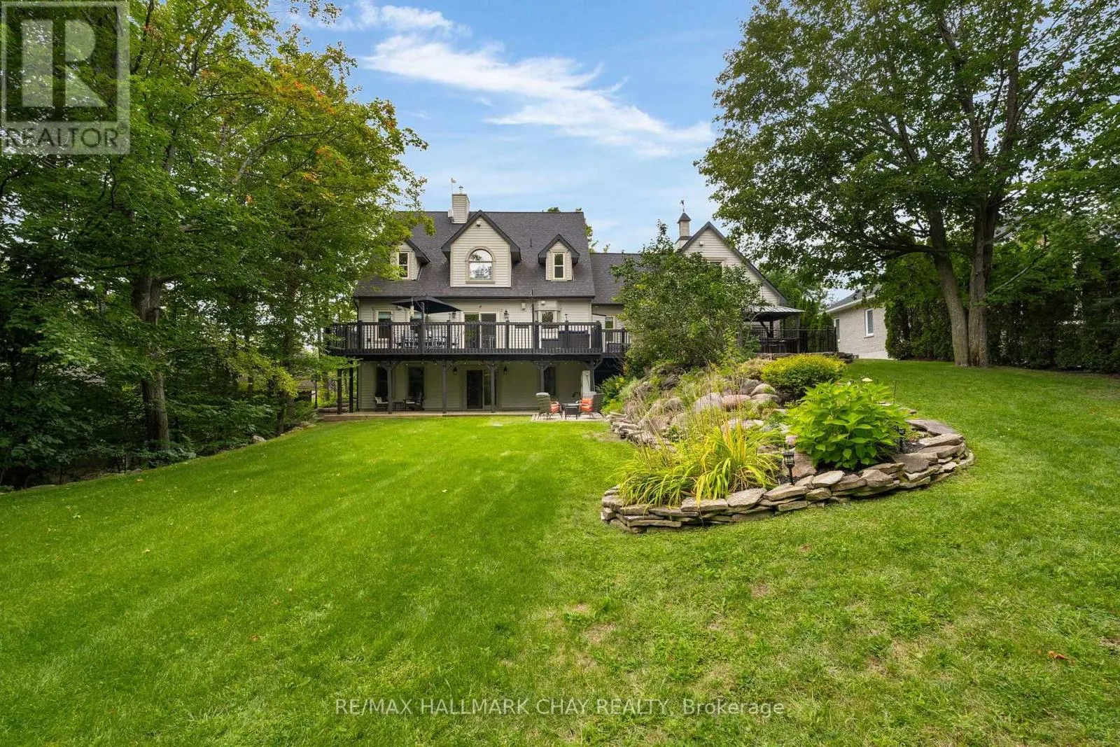 9 BRIDLE PATH