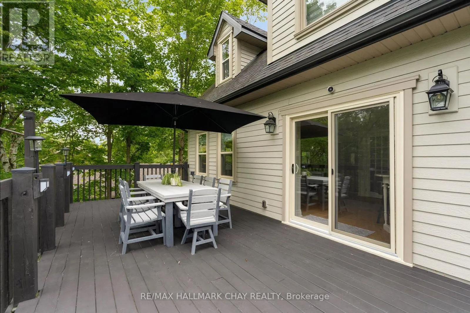 9 BRIDLE PATH