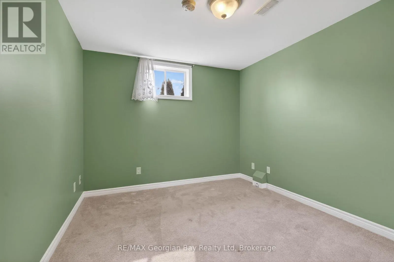 495 SHEWFELT CRESCENT