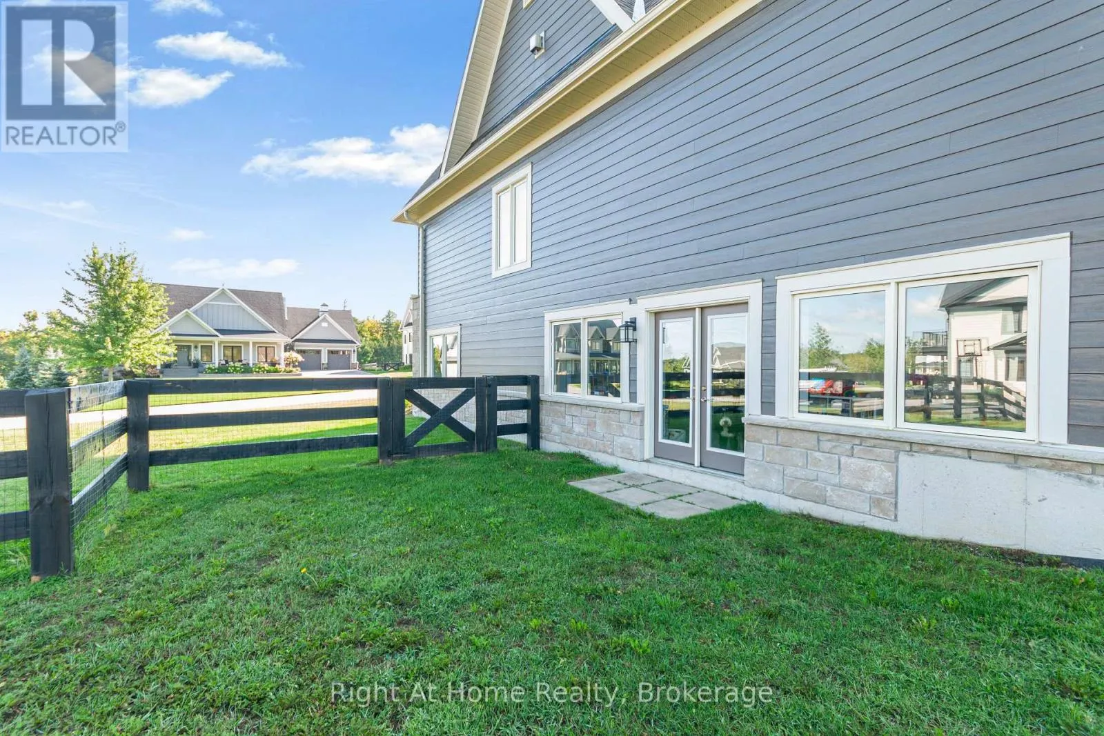 16 GELDERLAND CRESCENT
