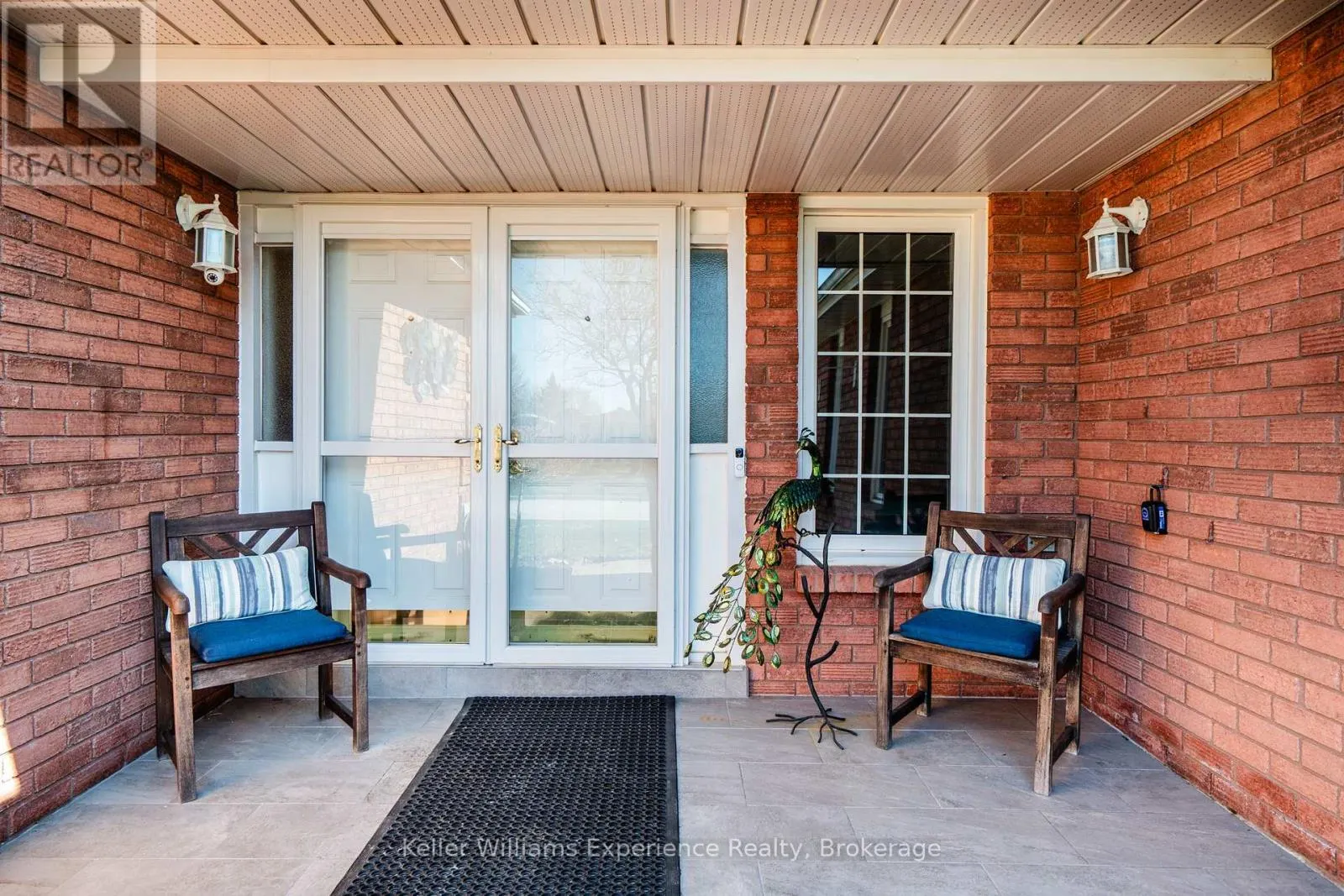 933 PLAYFAIR ROAD