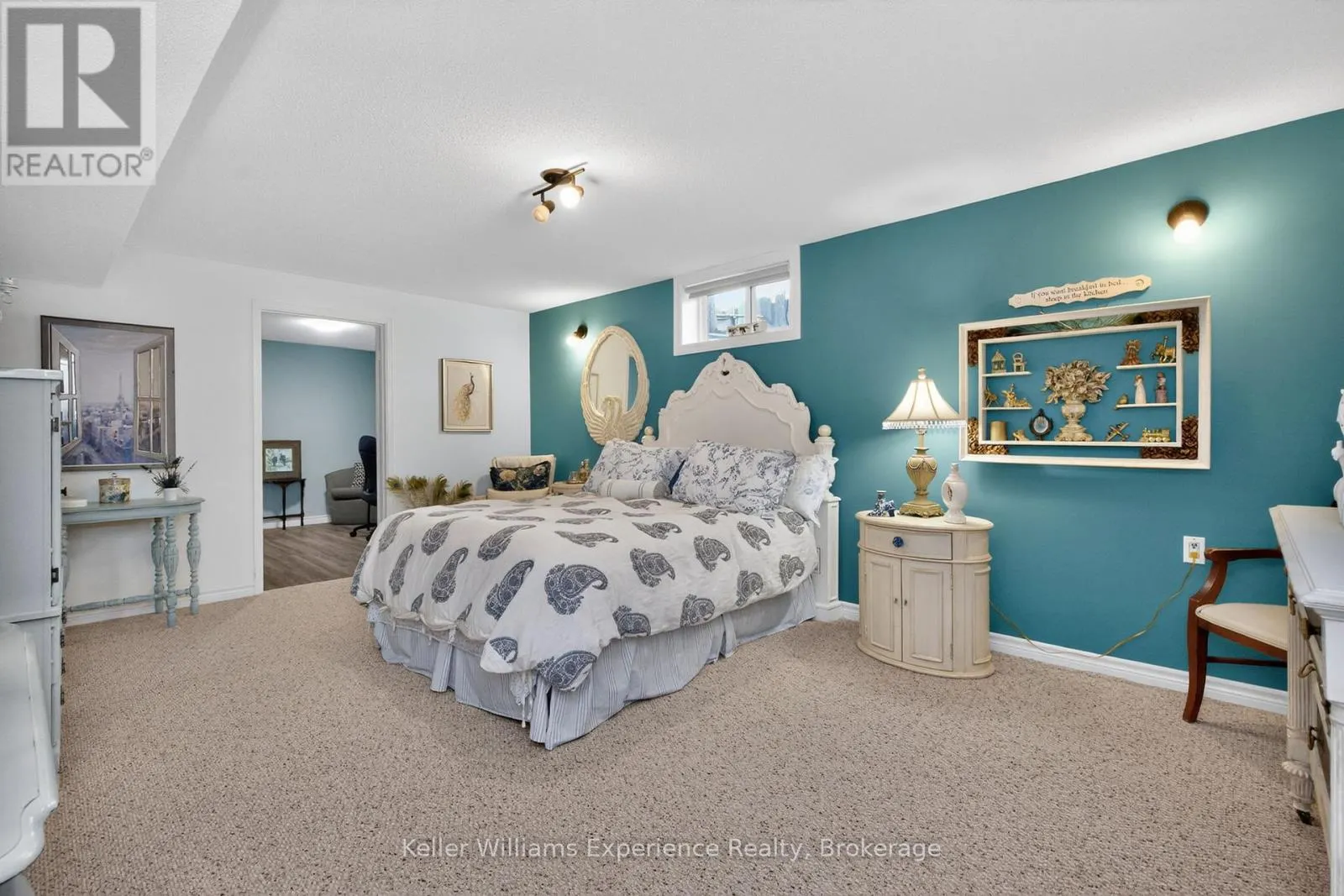 933 PLAYFAIR ROAD