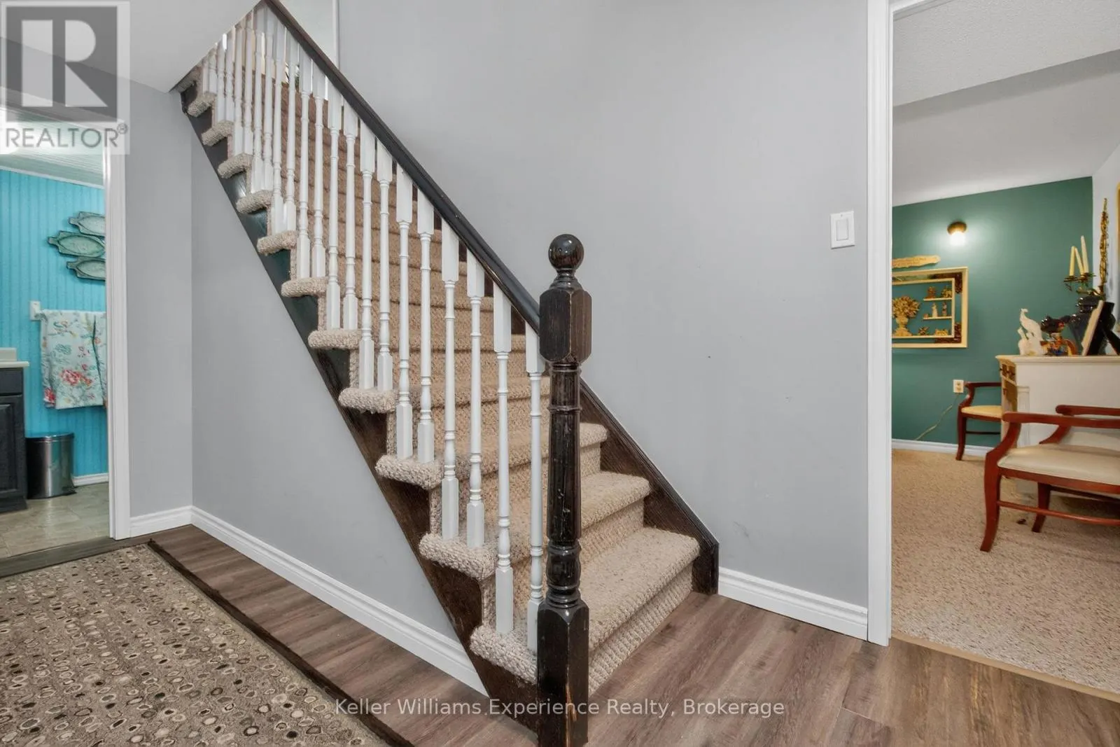 933 PLAYFAIR ROAD