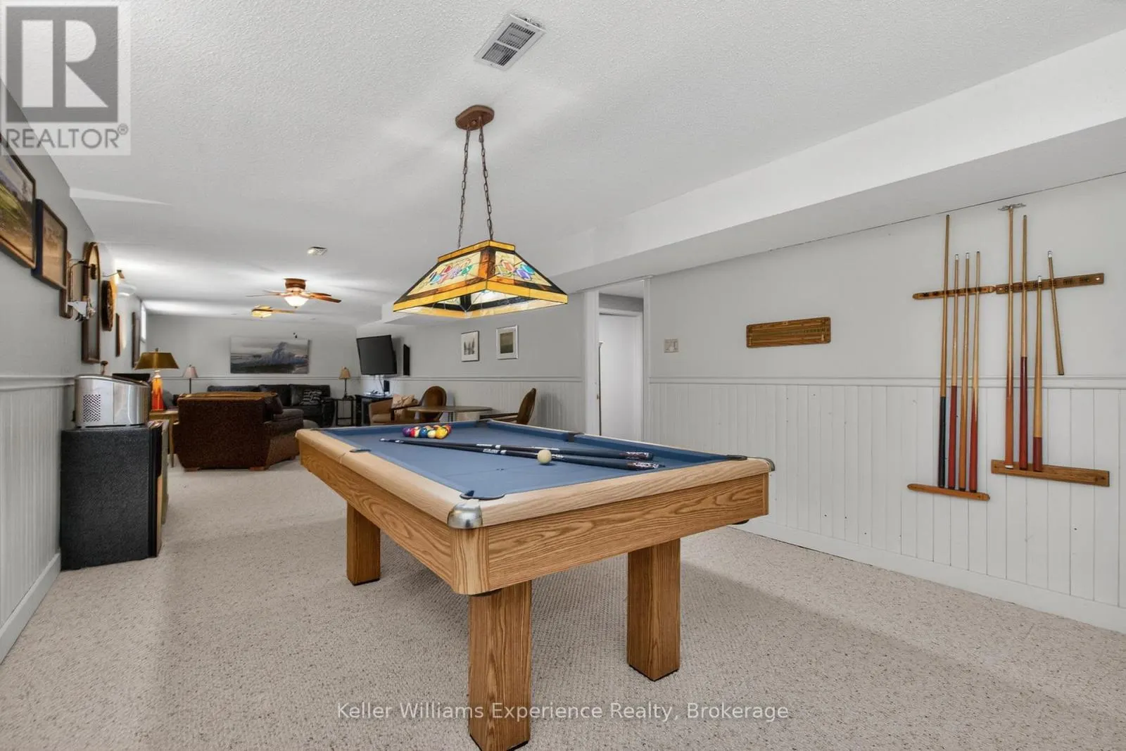 933 PLAYFAIR ROAD