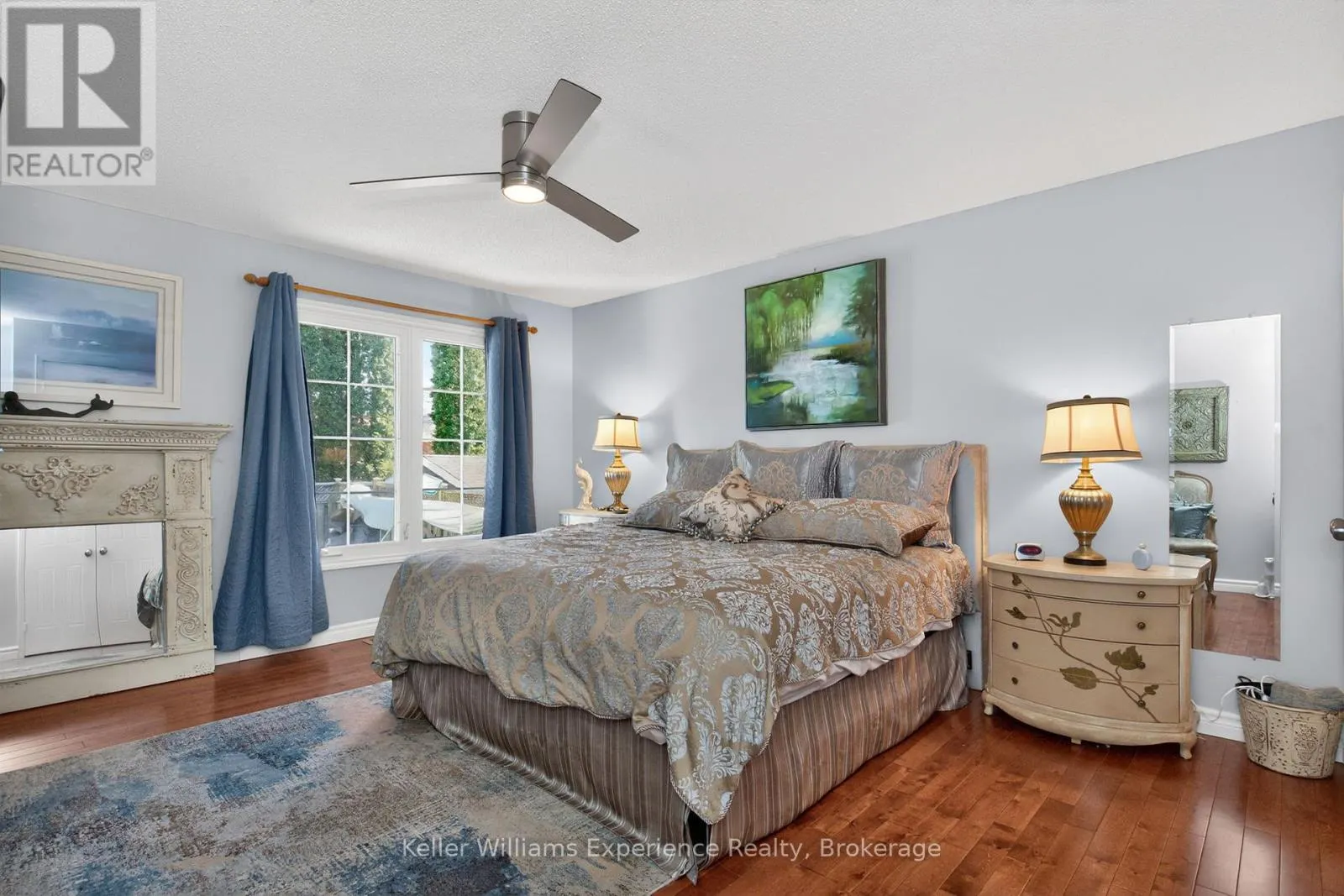 933 PLAYFAIR ROAD