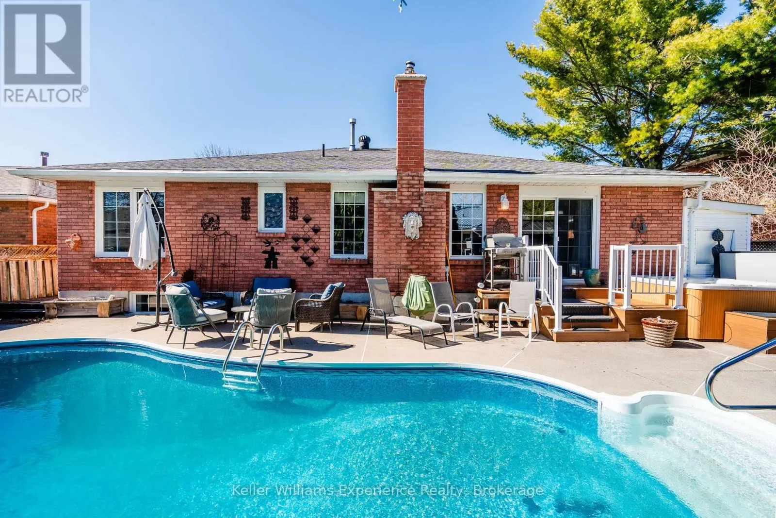933 PLAYFAIR ROAD