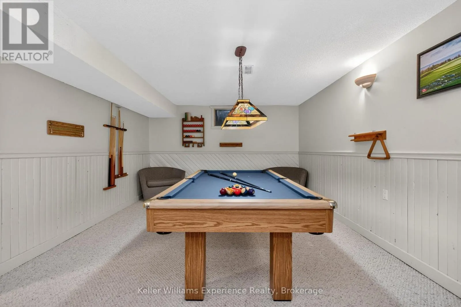 933 PLAYFAIR ROAD