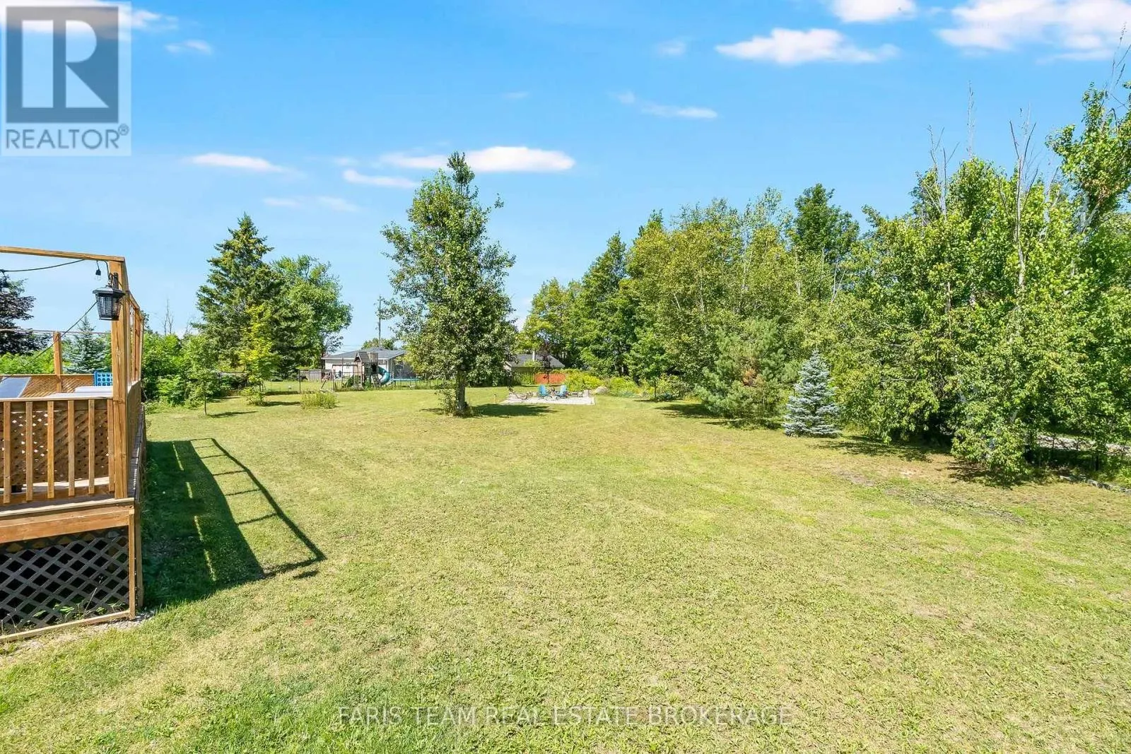 4 CHESLOCK CRESCENT