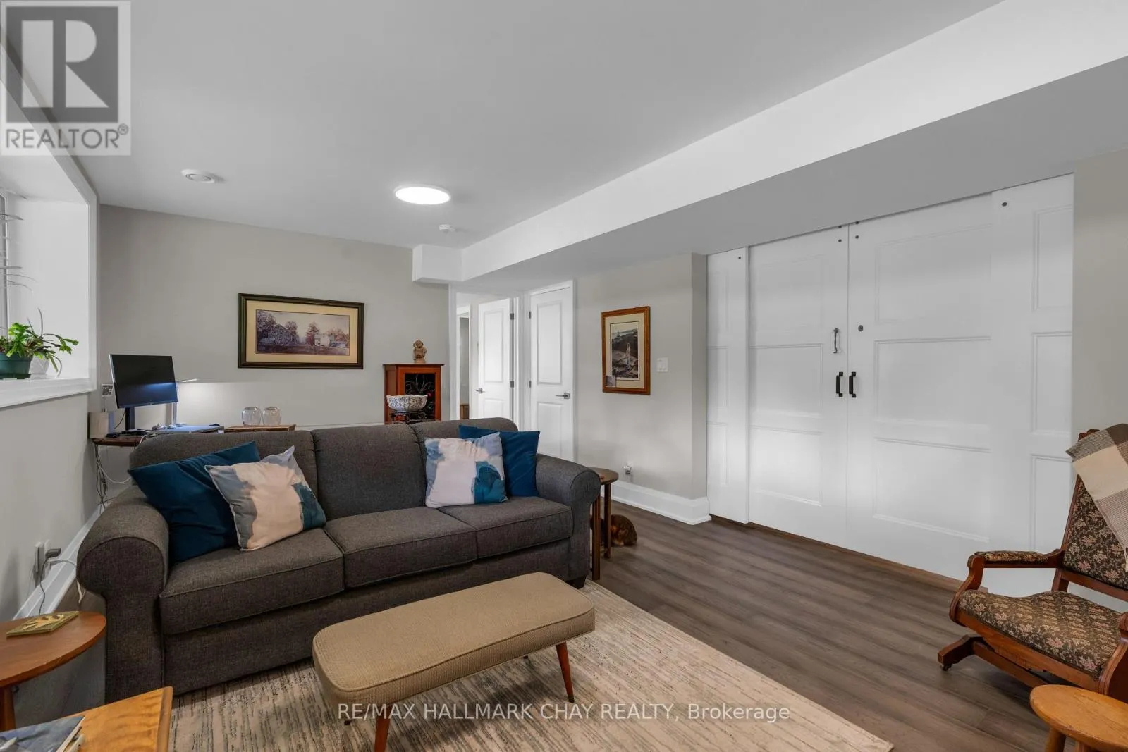 7 CLYDESDALE COURT