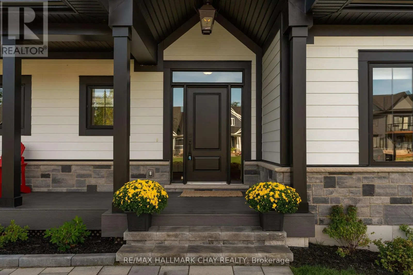 7 CLYDESDALE COURT