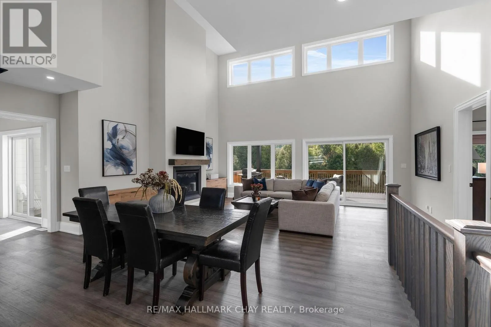 7 CLYDESDALE COURT