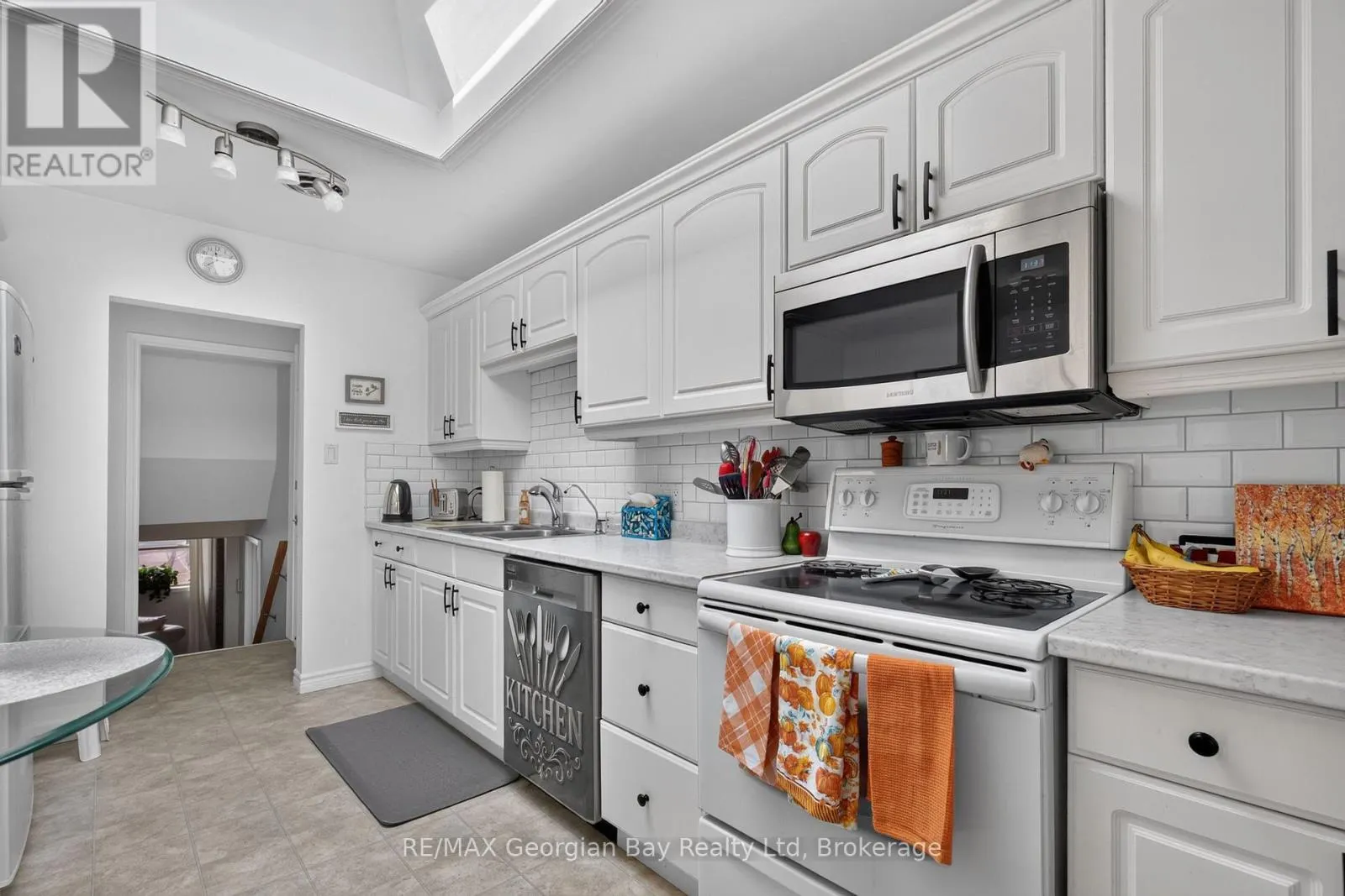 338 SEVENTH STREET