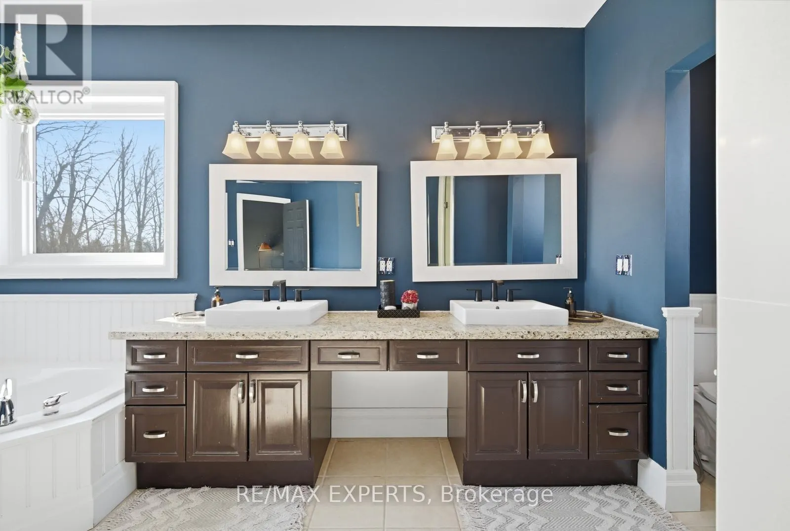 11 BASSWOOD CIRCLE