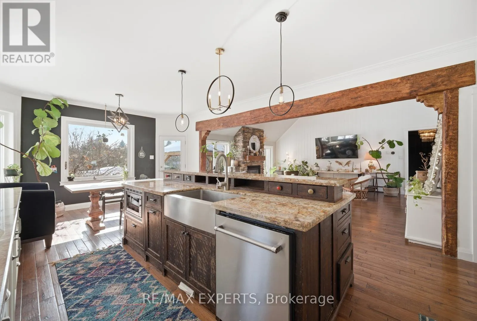 11 BASSWOOD CIRCLE