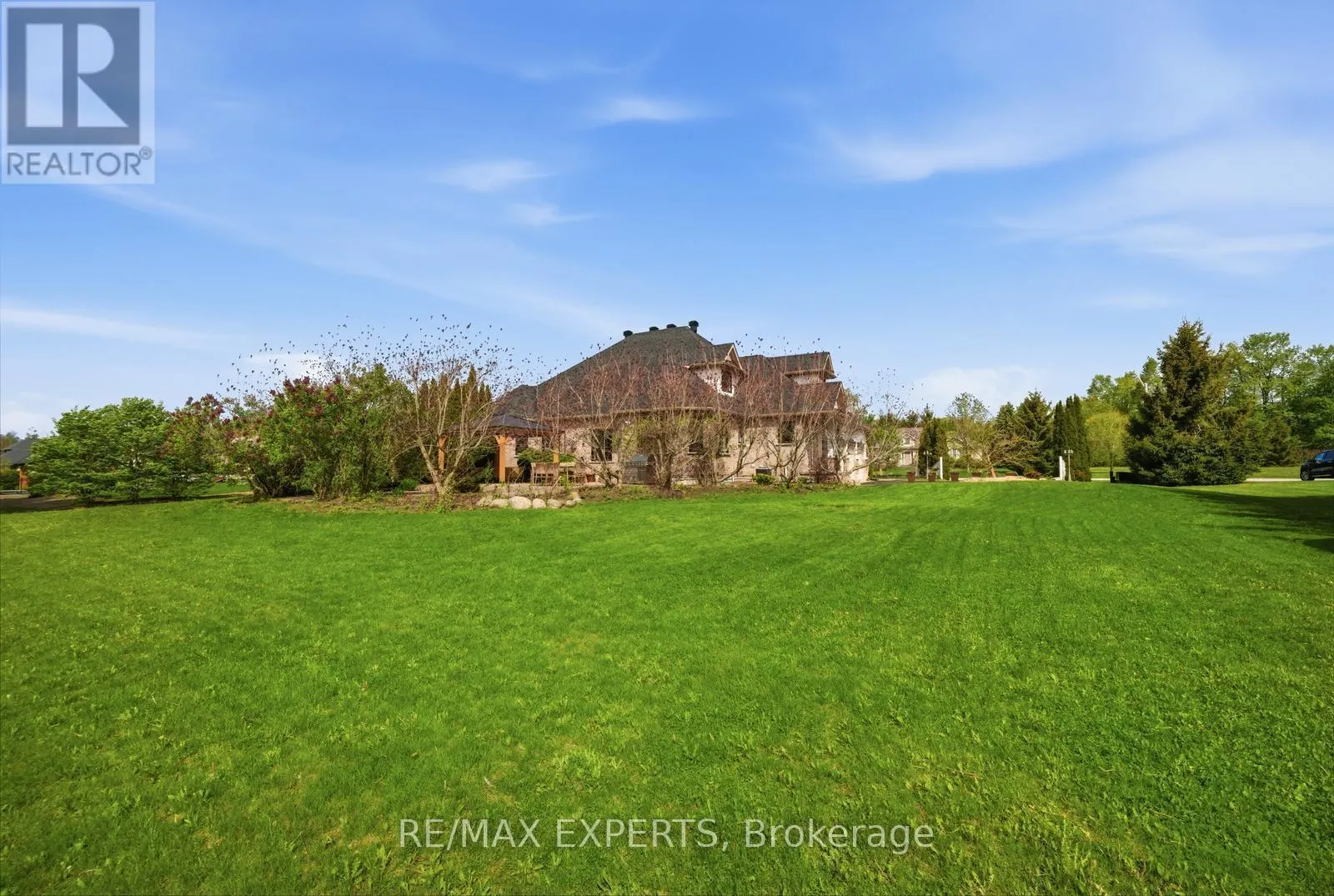 11 BASSWOOD CIRCLE
