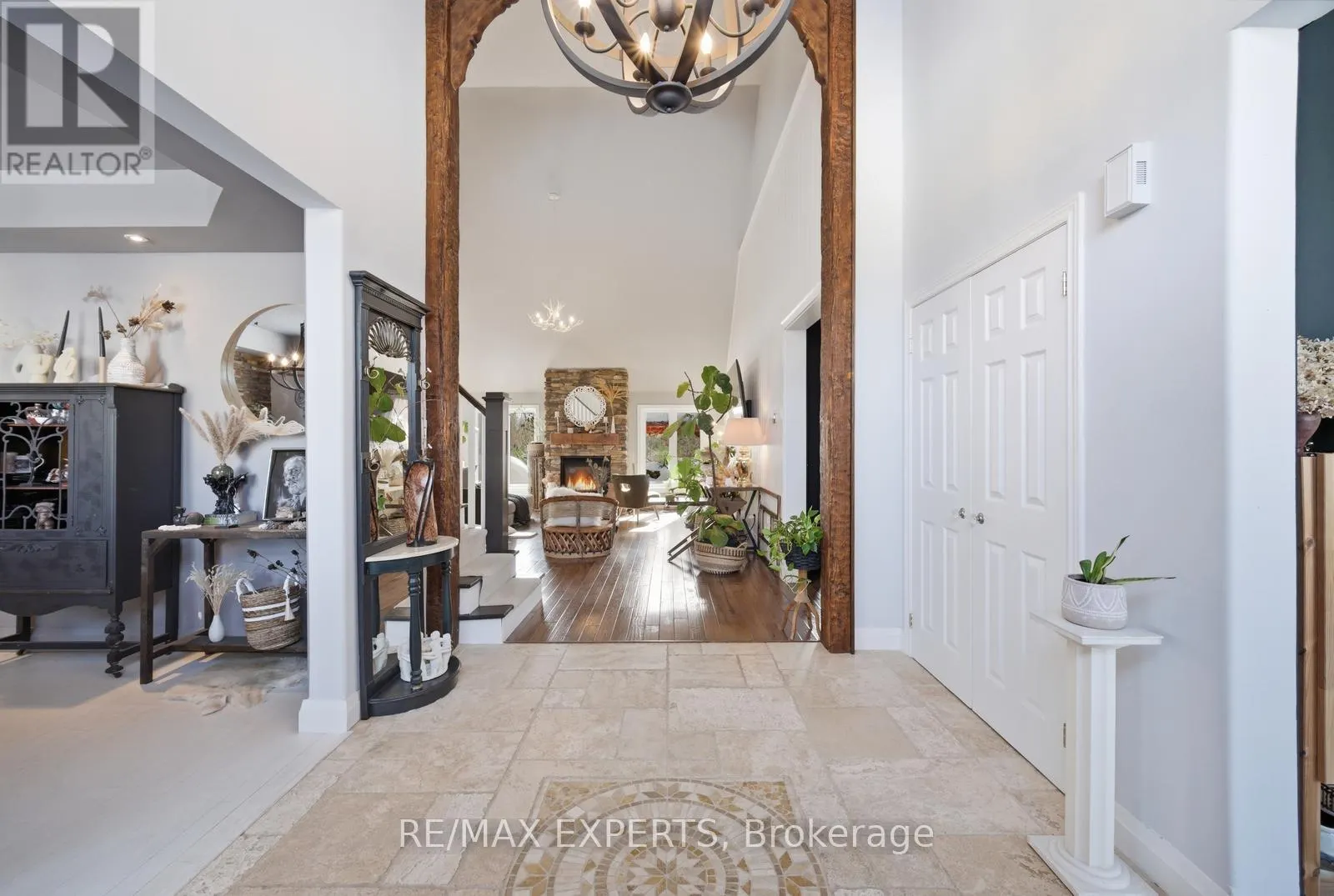11 BASSWOOD CIRCLE