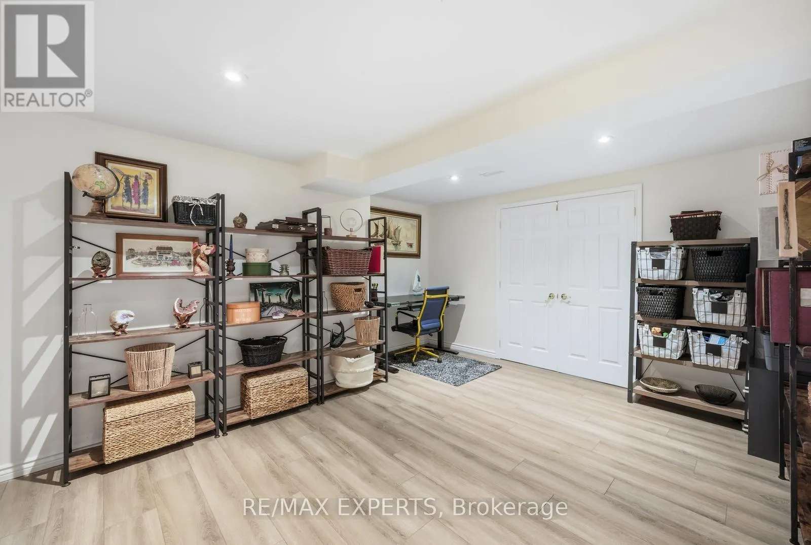 11 BASSWOOD CIRCLE