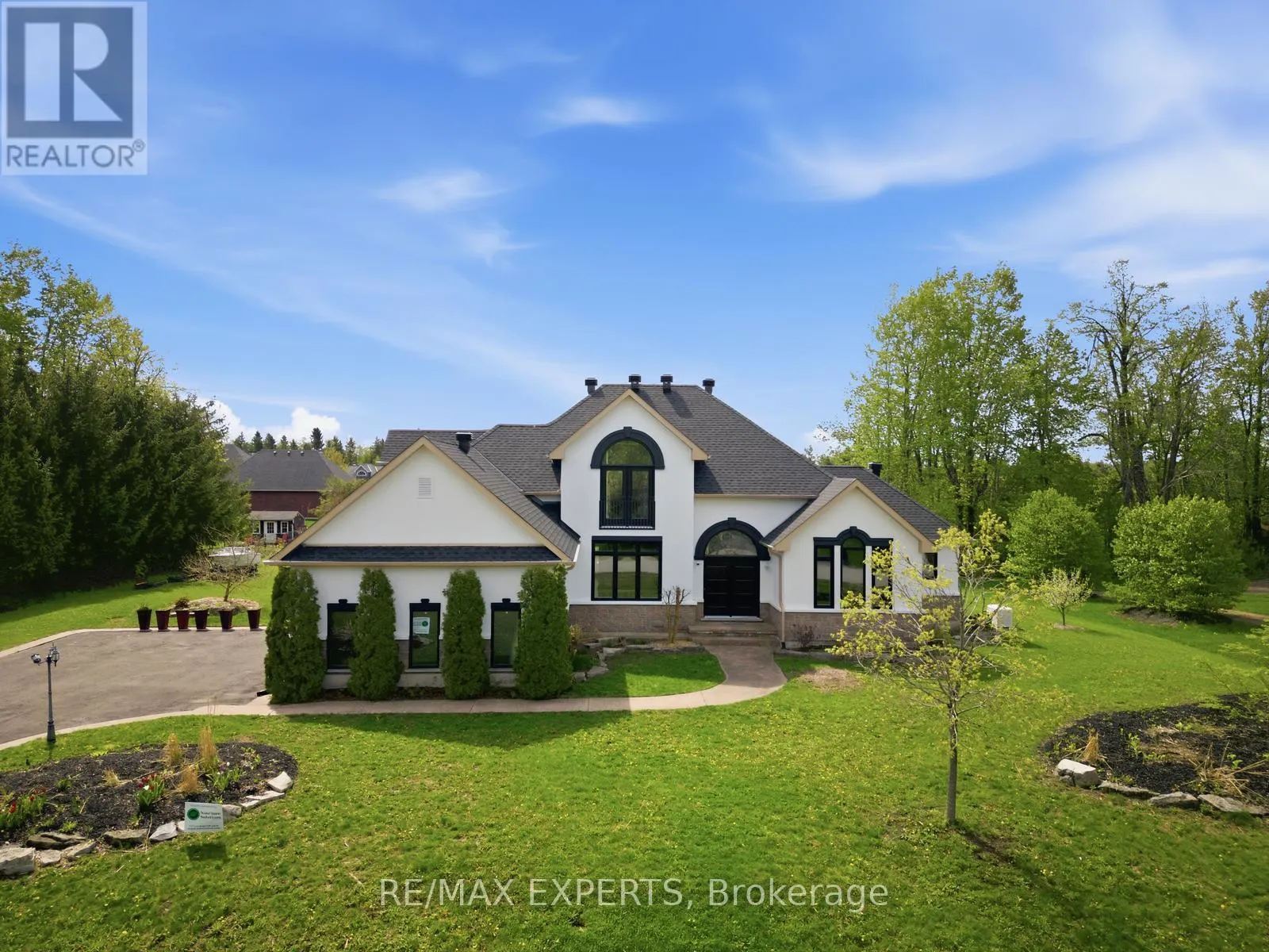 11 BASSWOOD CIRCLE