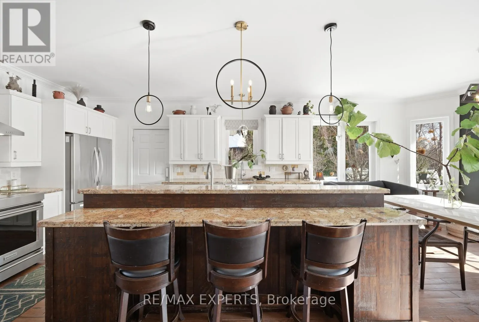 11 BASSWOOD CIRCLE
