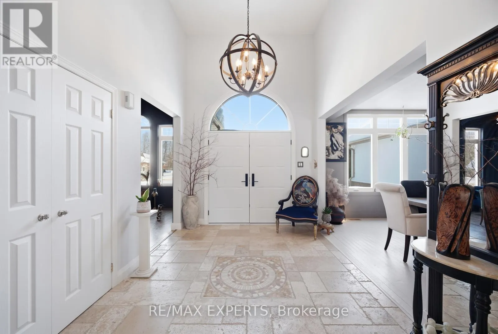 11 BASSWOOD CIRCLE