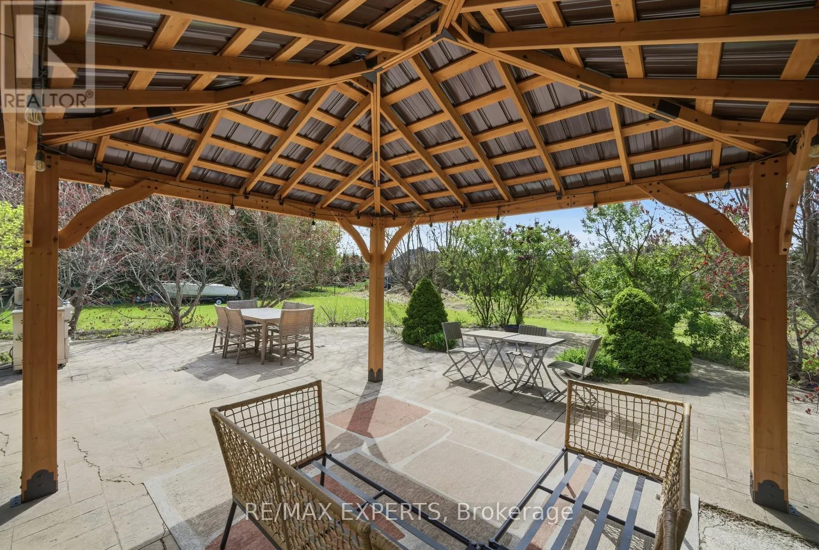 11 BASSWOOD CIRCLE