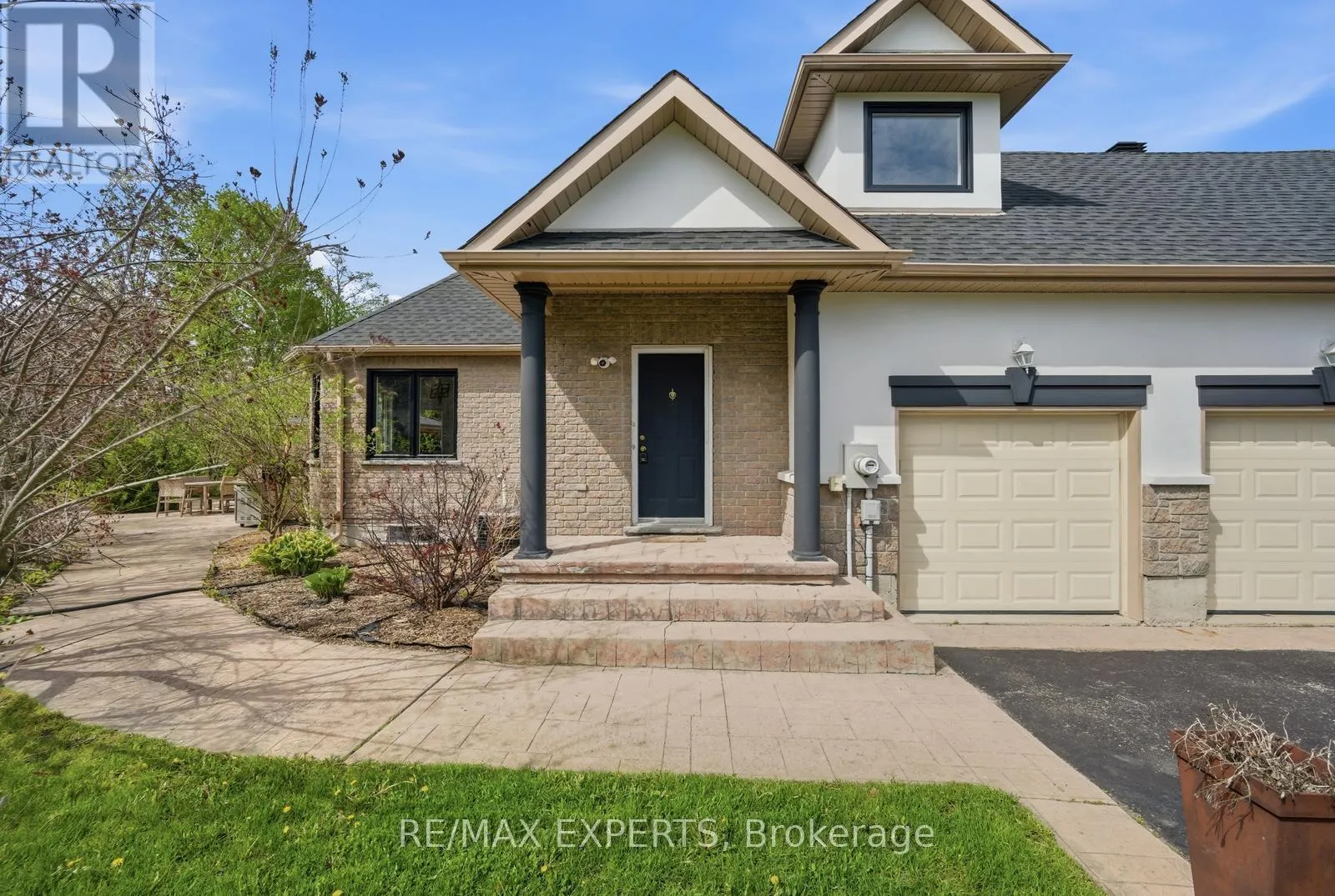 11 BASSWOOD CIRCLE