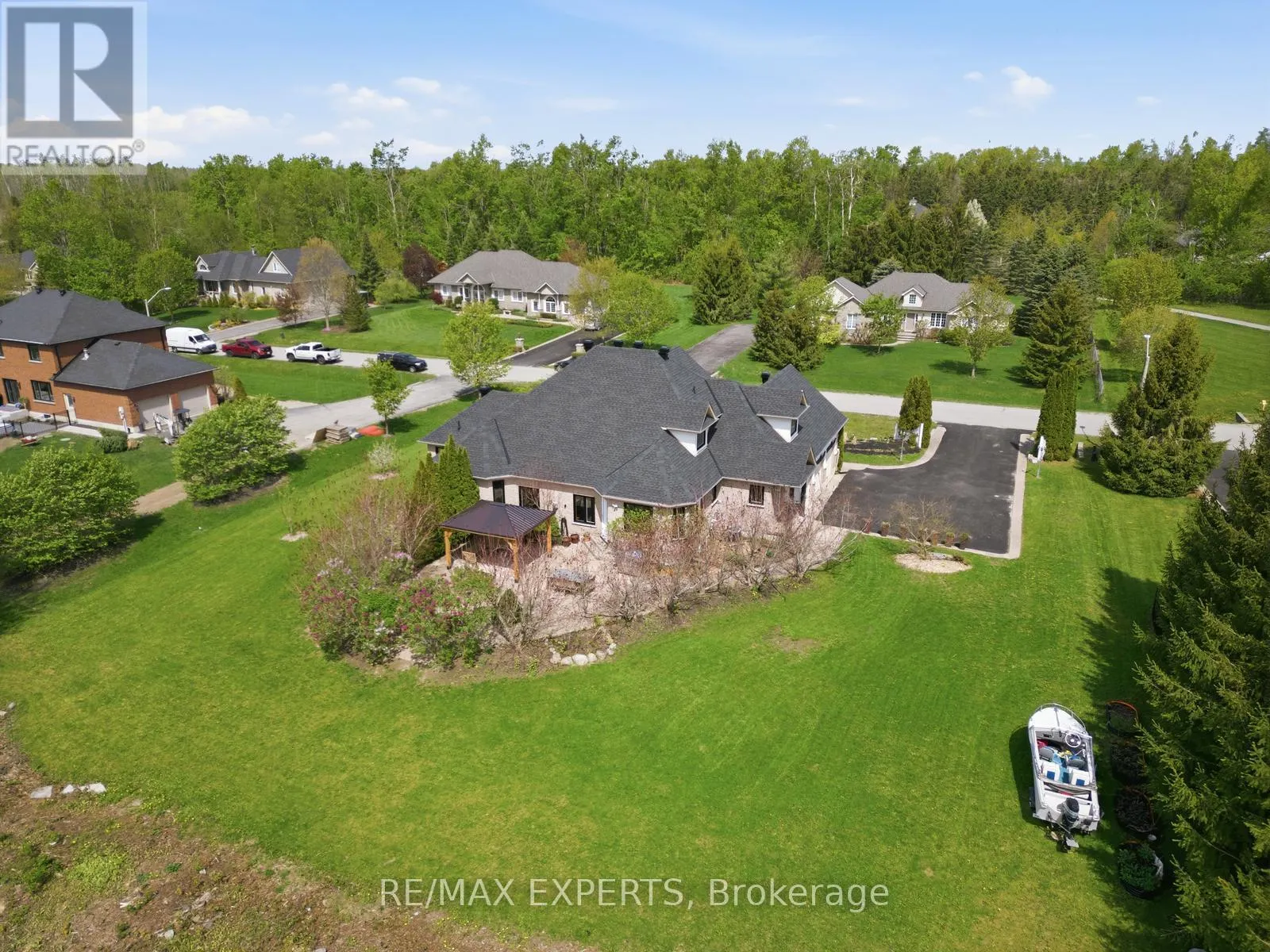 11 BASSWOOD CIRCLE