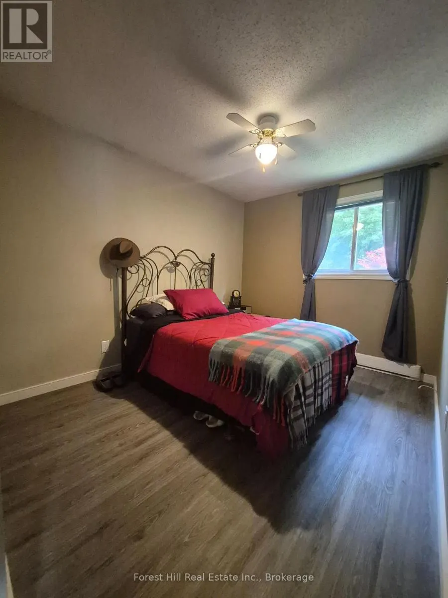 679 SIMCOE AVENUE W