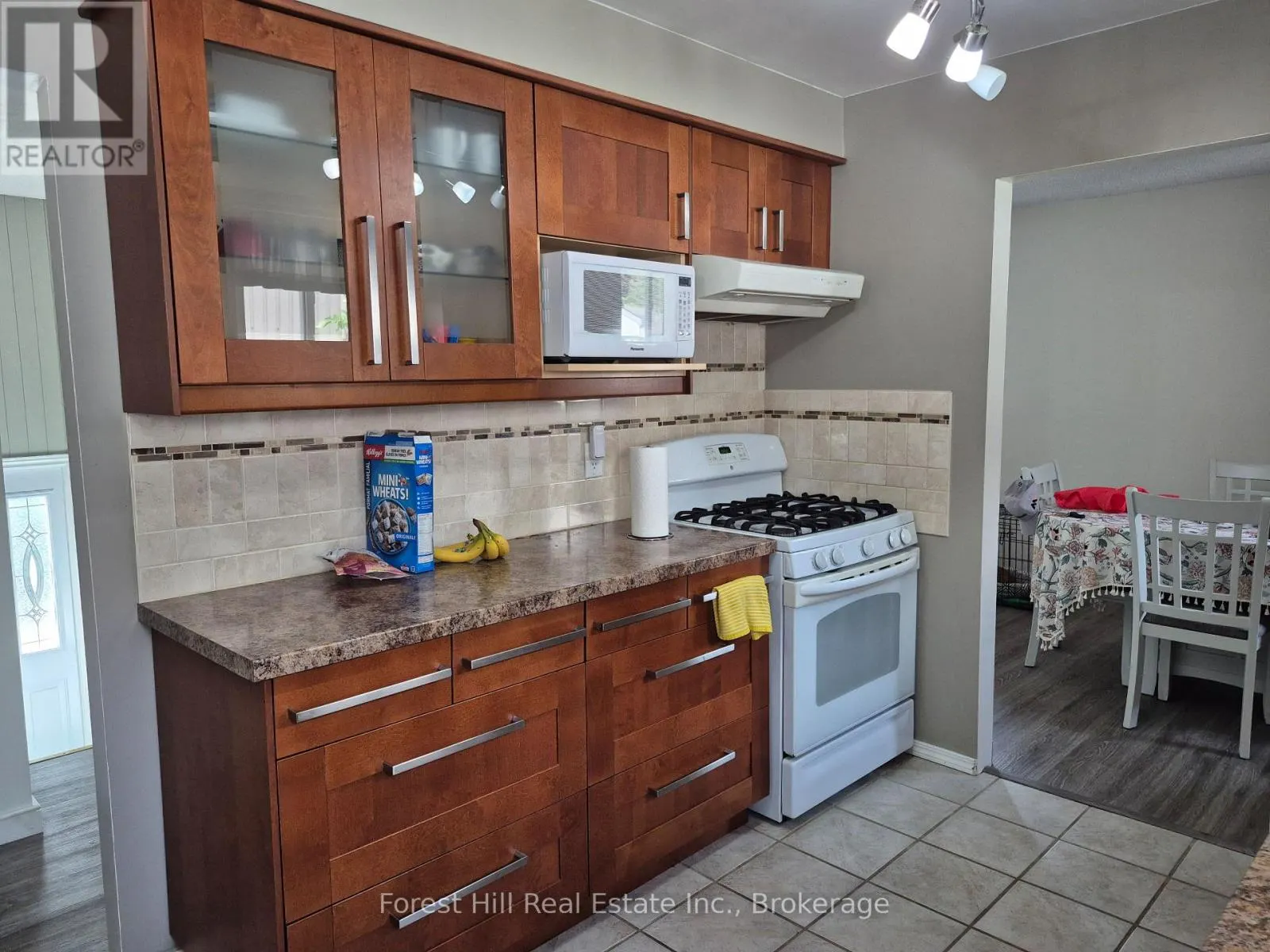 679 SIMCOE AVENUE W