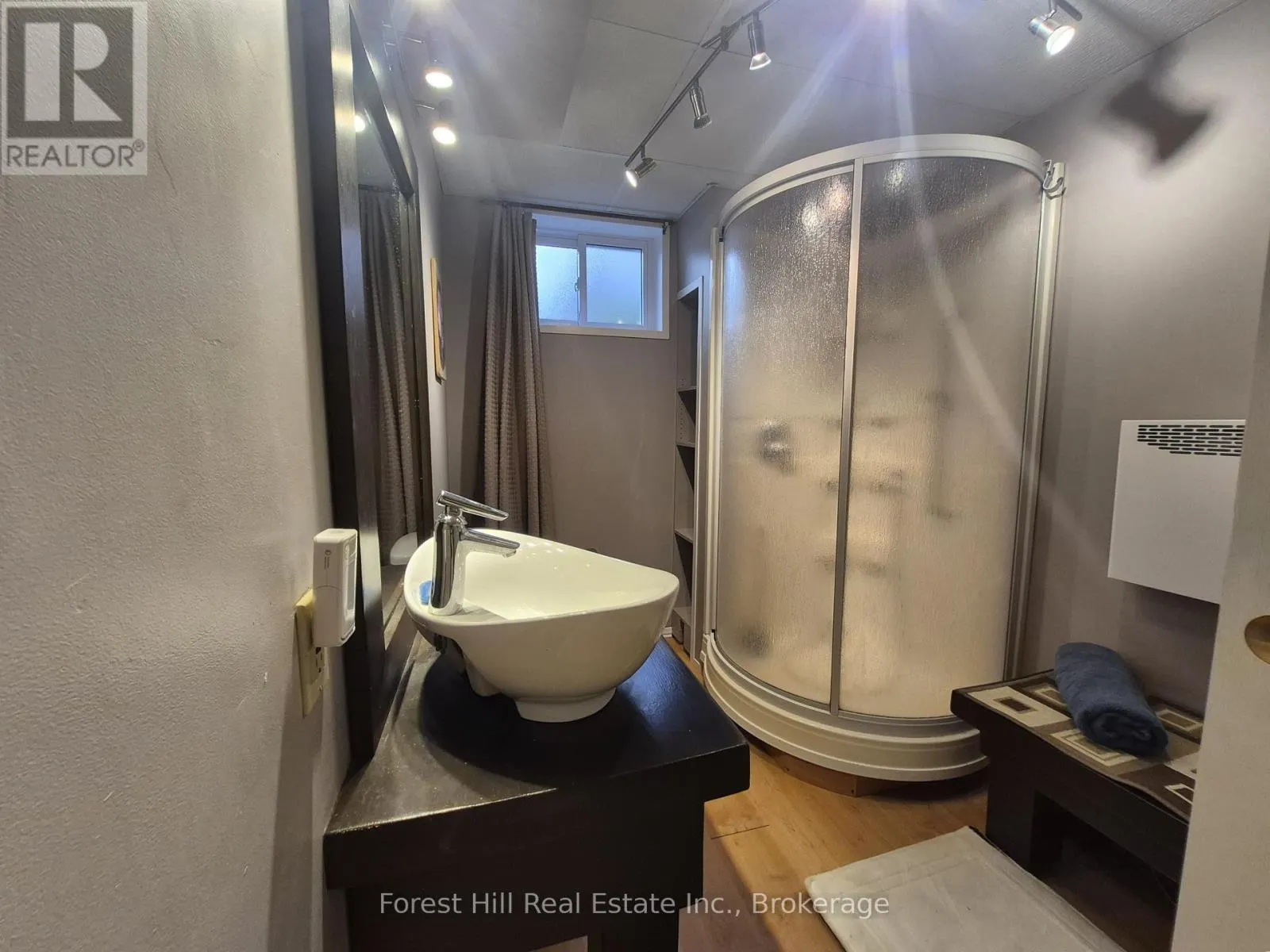 679 SIMCOE AVENUE W