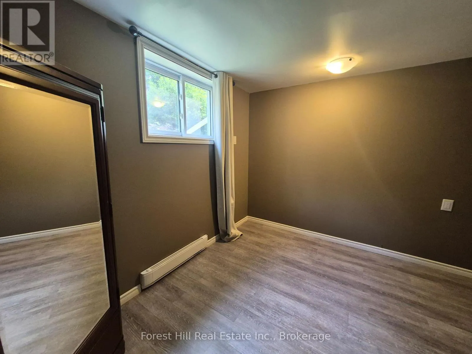 679 SIMCOE AVENUE W