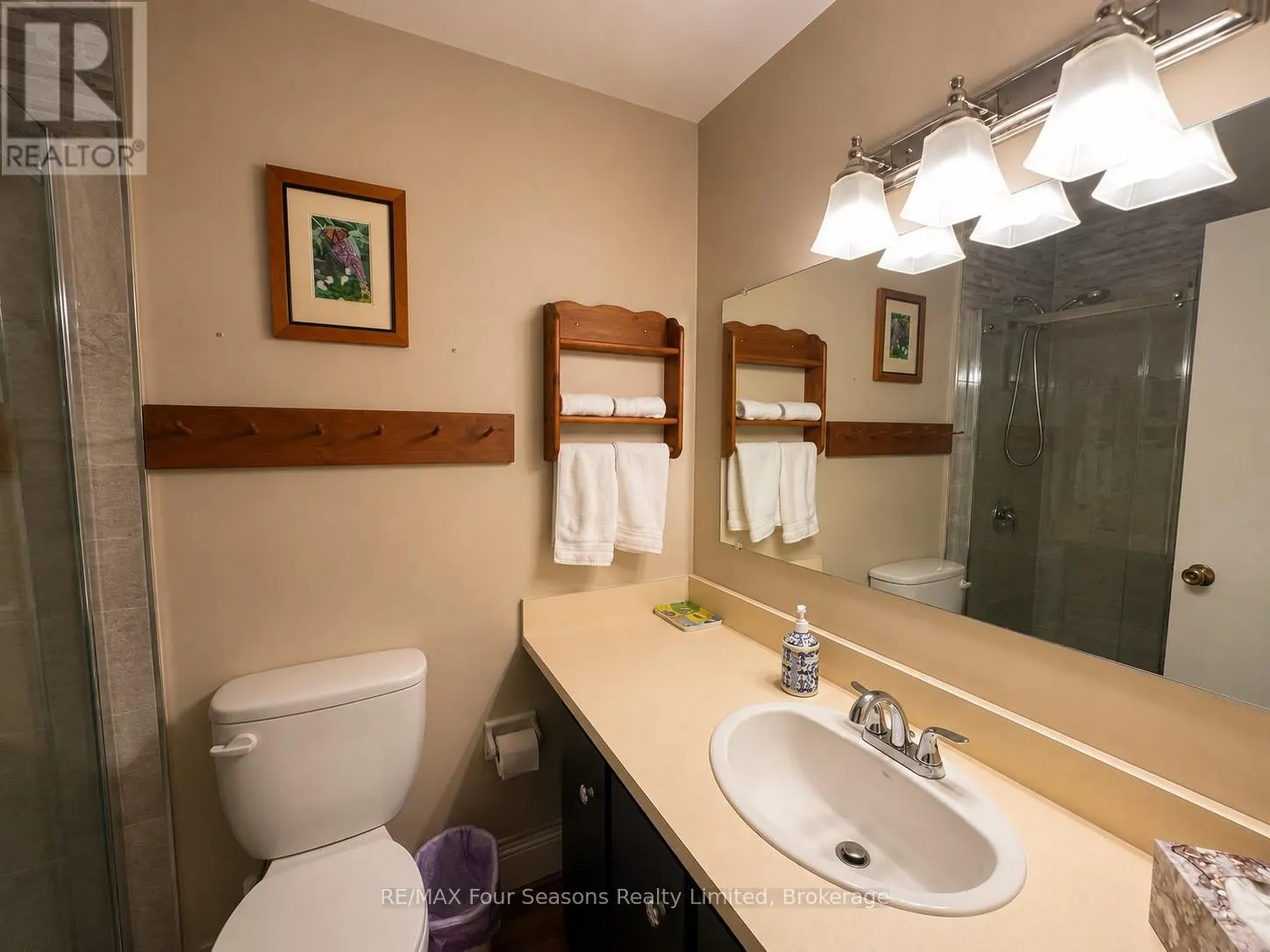 158 ESCARPMENT CRESCENT