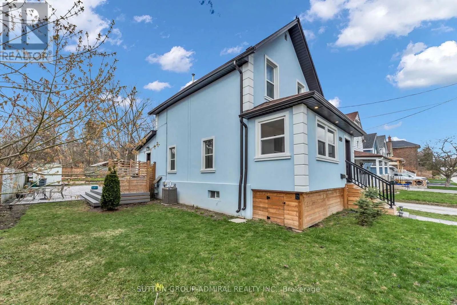 97 LACLIE STREET