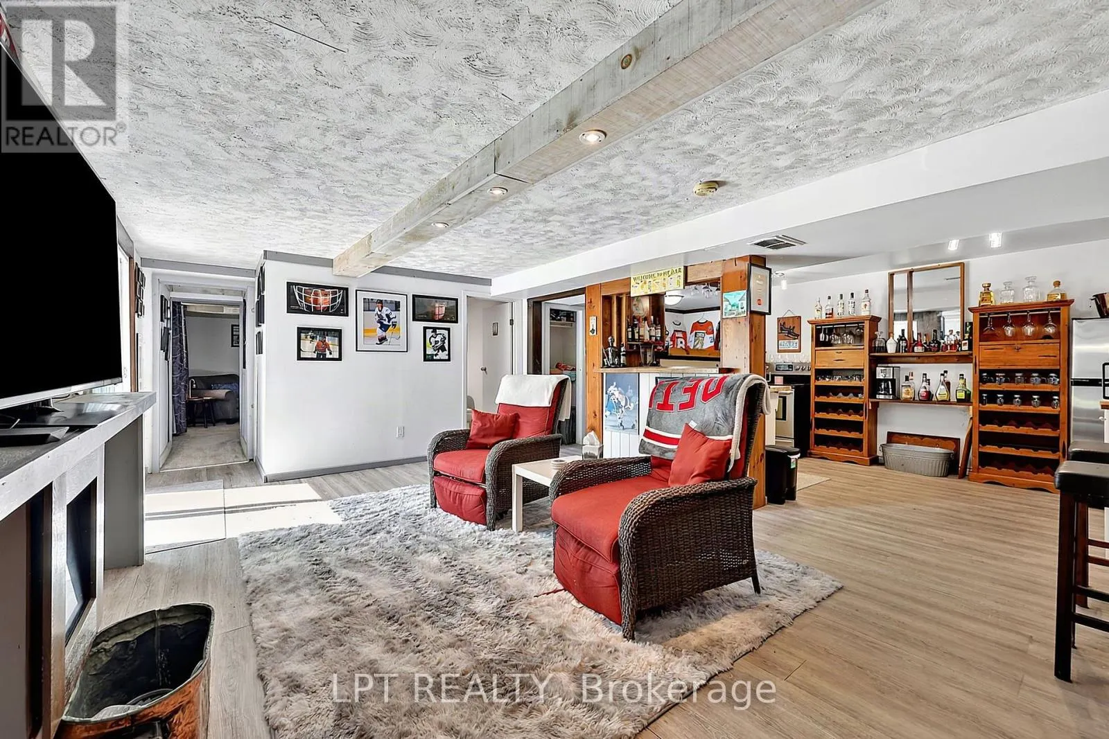 2447 RIDGE ROAD W