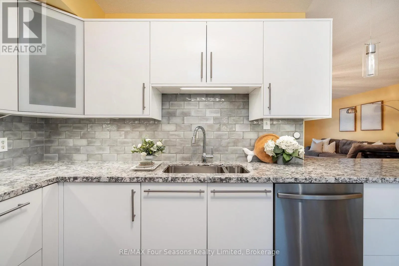 17 - 44 TROTT BOULEVARD #17