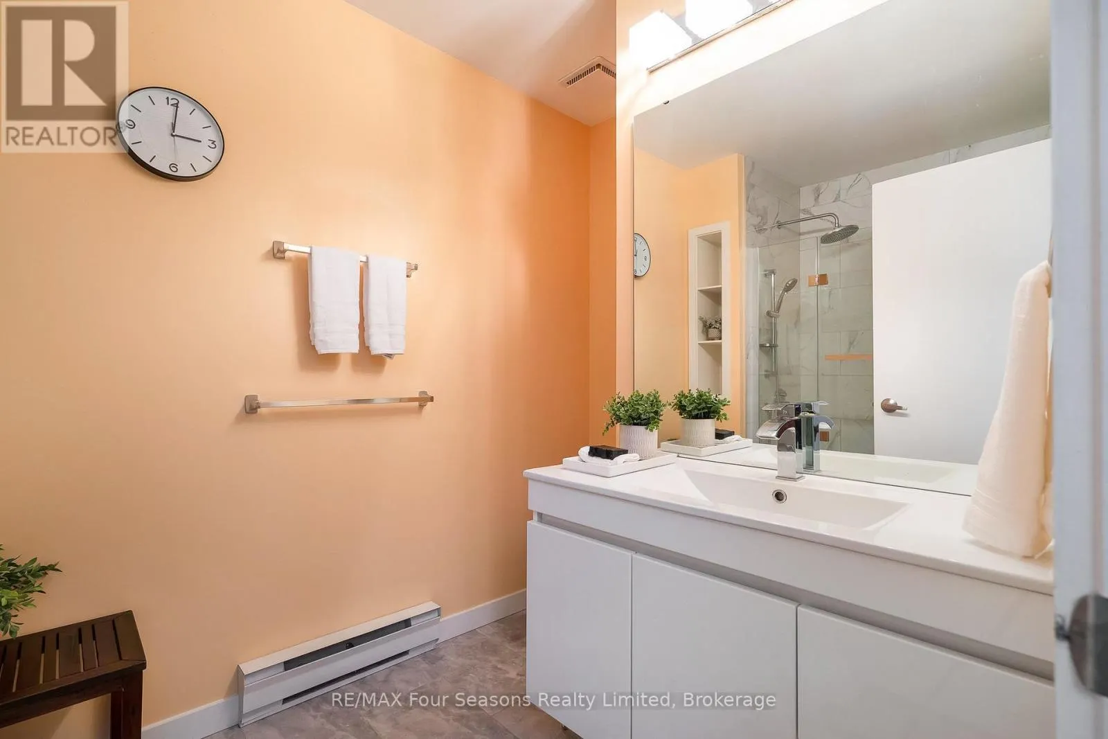 17 - 44 TROTT BOULEVARD #17