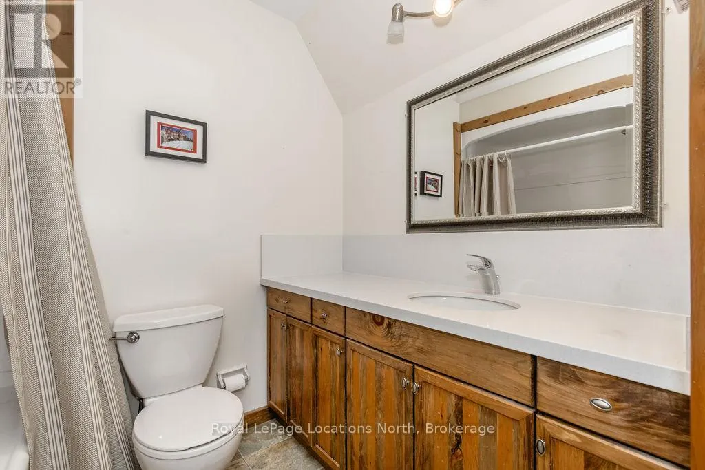 112 ESCARPMENT CRESCENT